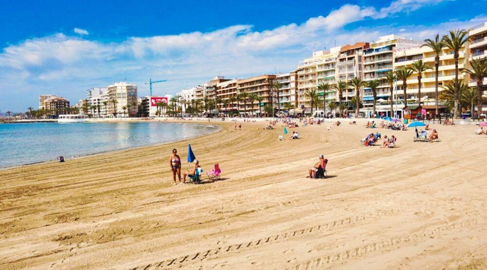 Apartament Piso En El Centro Torrevieja Zewnętrze zdjęcie